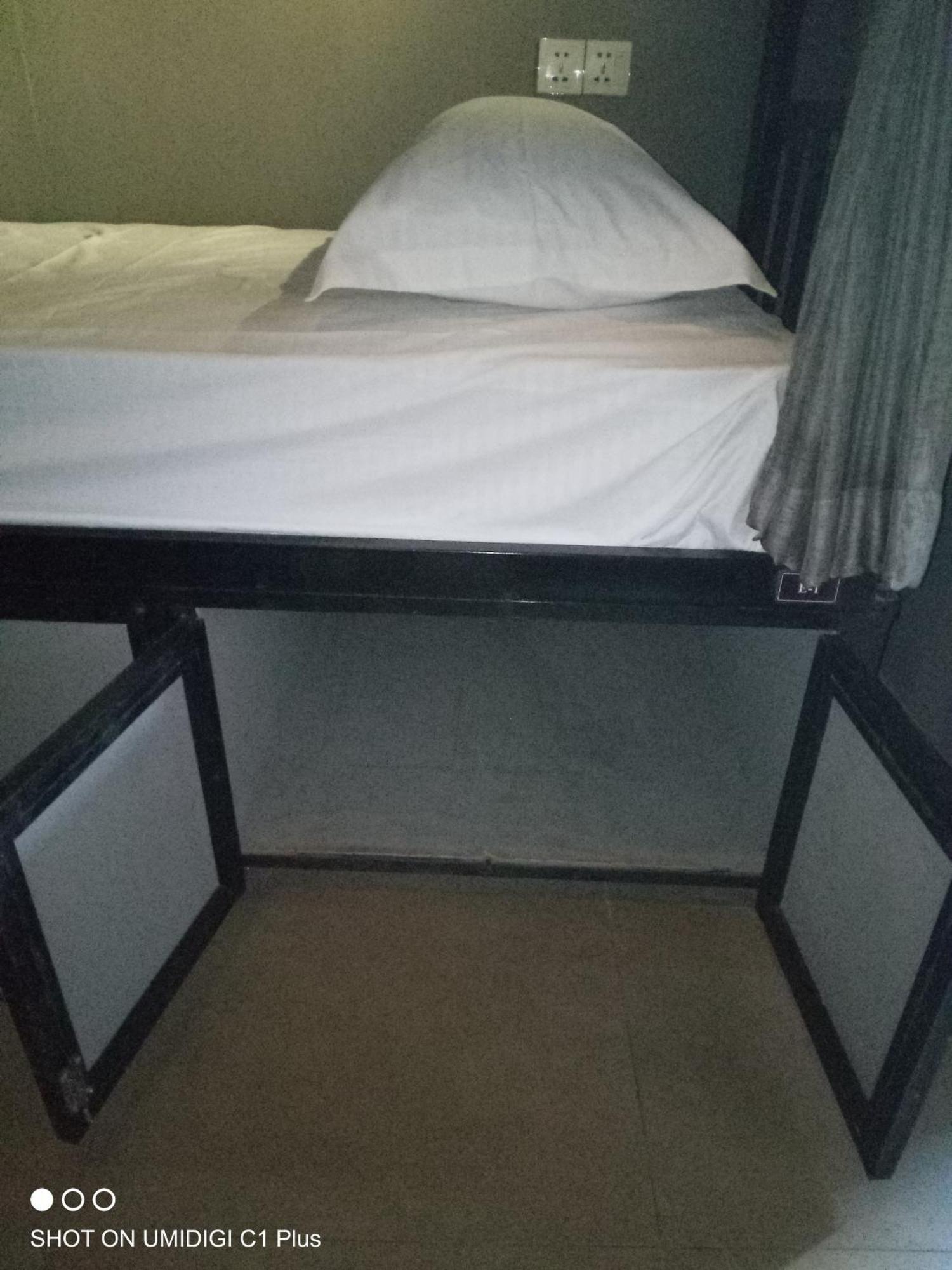 Hostel Fuji プノンペン エクステリア 写真