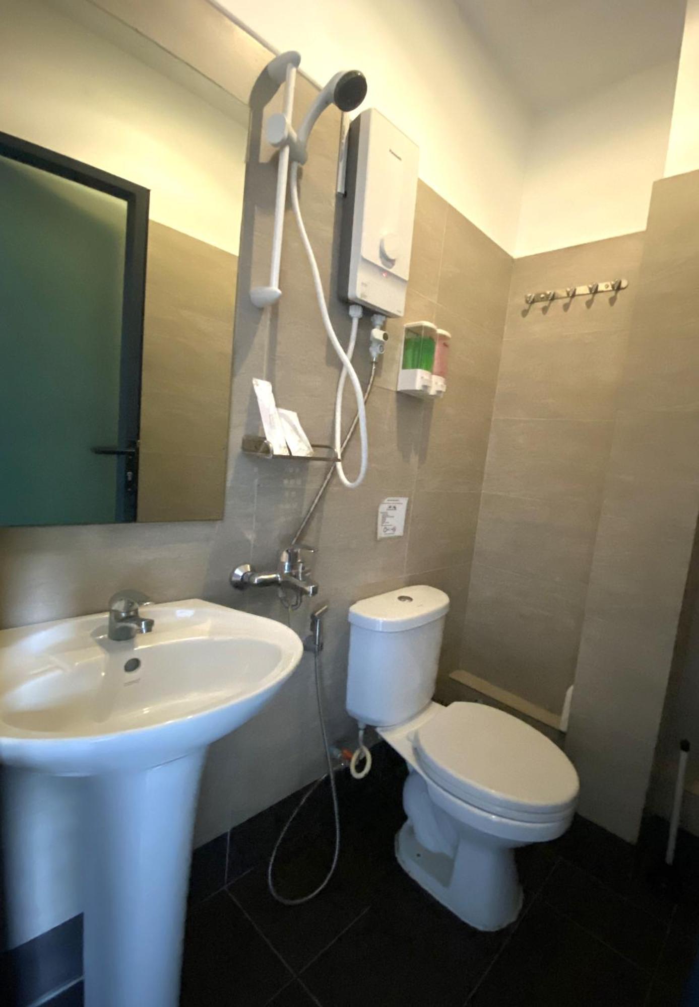 Hostel Fuji プノンペン エクステリア 写真